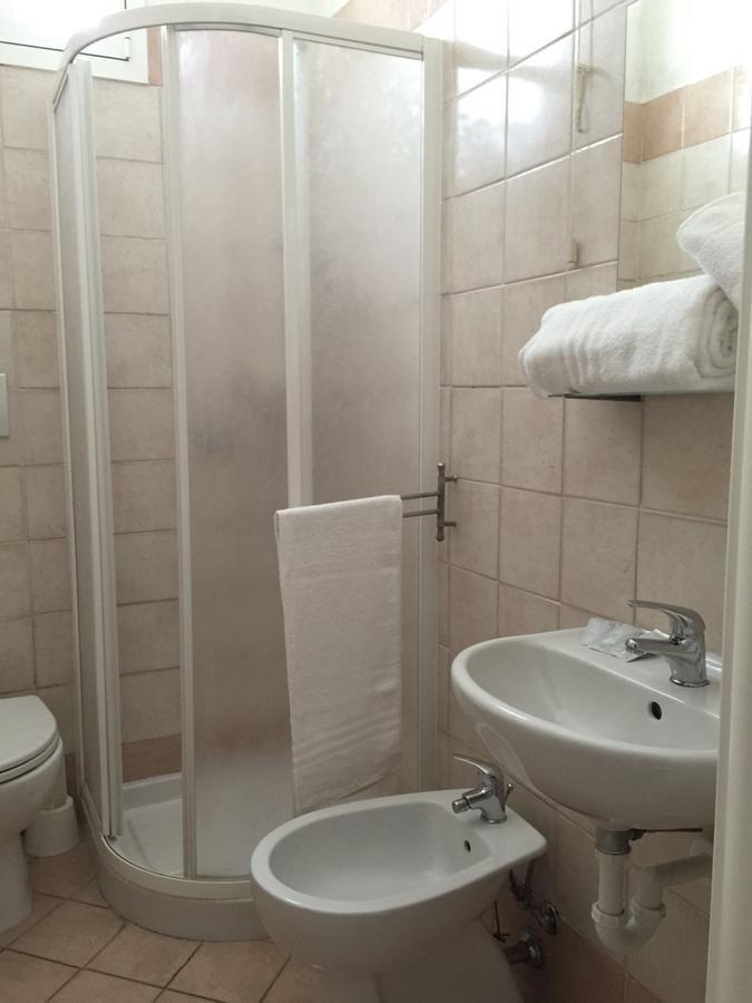 Hotel Bacco Rimini Kültér fotó