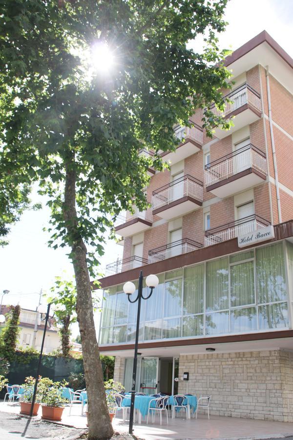 Hotel Bacco Rimini Kültér fotó